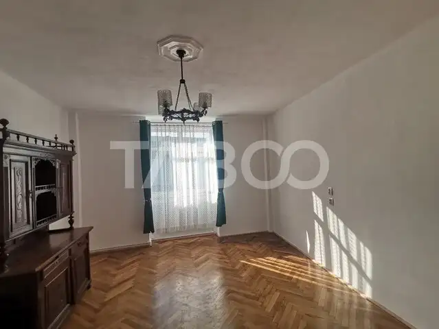 Apartament cu 2 camere de inchiriat in zona centrala – complet mobilat