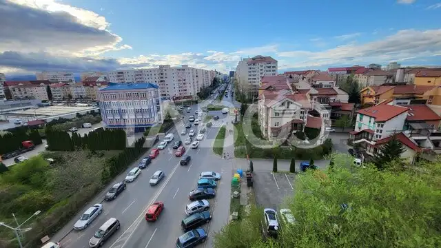 Apartament 3 camere 2 balcoane etaj intermediar Bd Mihai Viteazul 