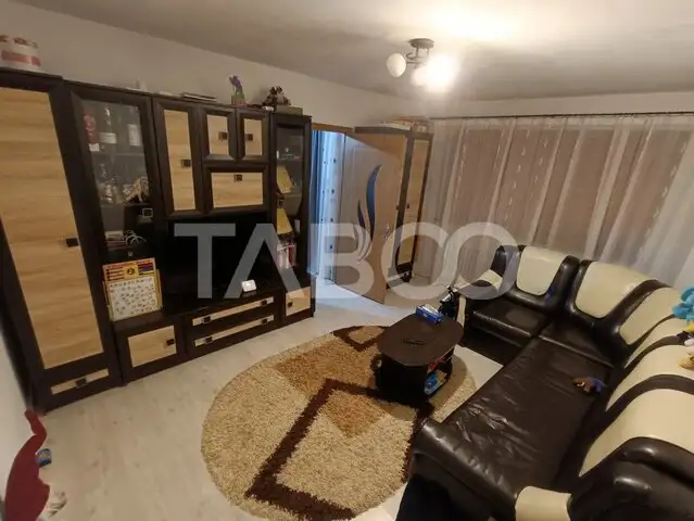 Apartament 2 camere 40 mp utili mobilat utilat balcon parter Sebes