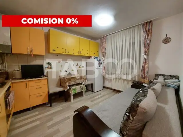 Garsoniera de vanzare 30 mp la parter balcon zona Stejarului Cisnadie