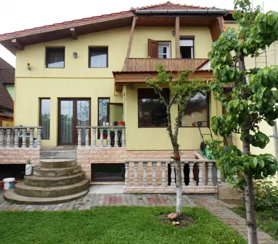 Casa individuala de vanzare in Sibiu 6 camere cu gradina zona Centrala