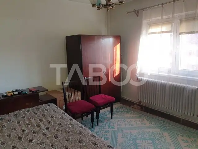 Apartament 3 camere 64 mp utili mobilat utilat balcon 3 mp Sebes Alba