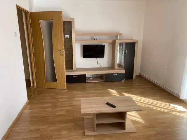 Apartament 3 camere decomandate de inchiriat zona Turnisor din Sibiu