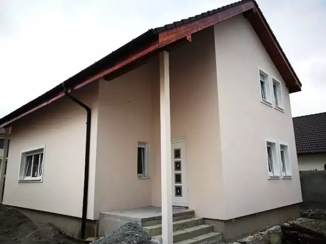 Casa cu 4 camere decomandate de vanzare zona Calea Cisnadiei Sibiu