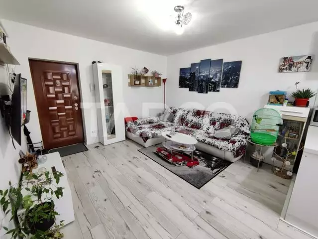Apartament decomandat 4 camere balcon disponibil imediat in Selimbar 