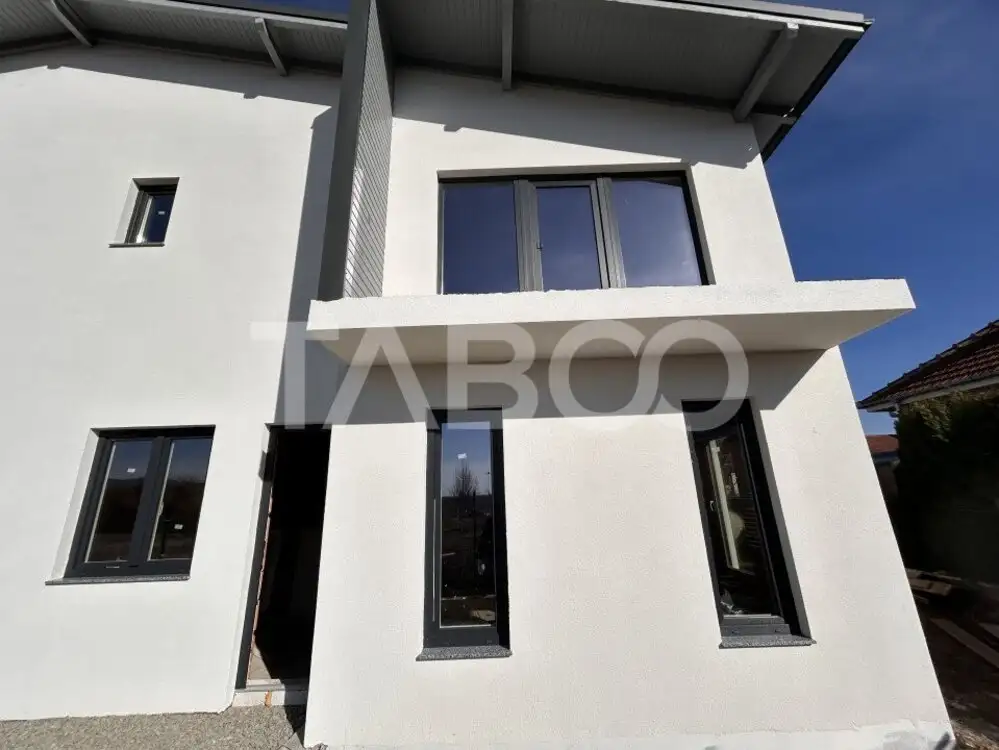 Casa tip duplex P+1E 4 camere 132mpu 2 balcoane curte Recea Alba Iulia