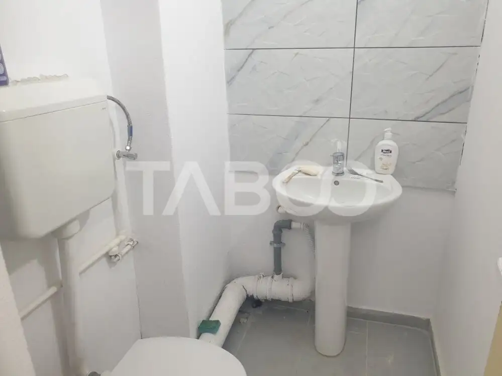 Spatiu comercial renovat 19 mpu utilitati vad bun Cetate Alba Iulia