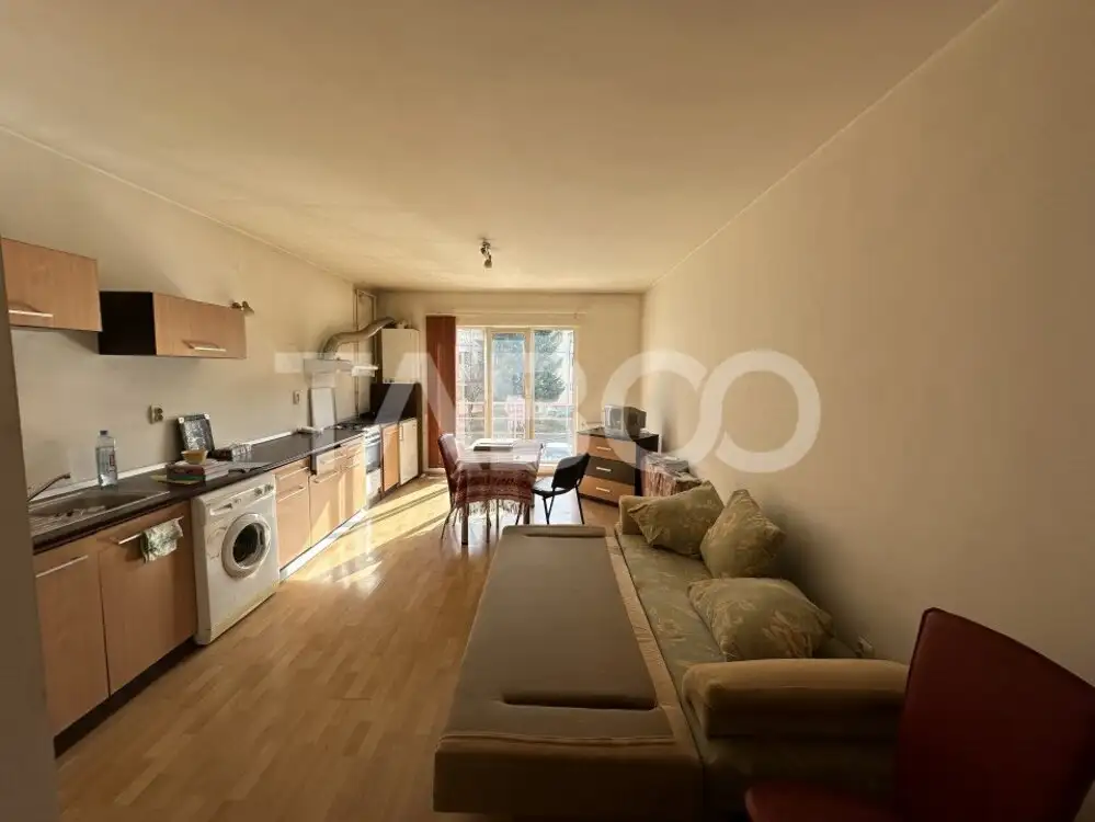 Apartament 52 mp utili etaj 1 decomandat 2 camere balcon Strand Sibiu