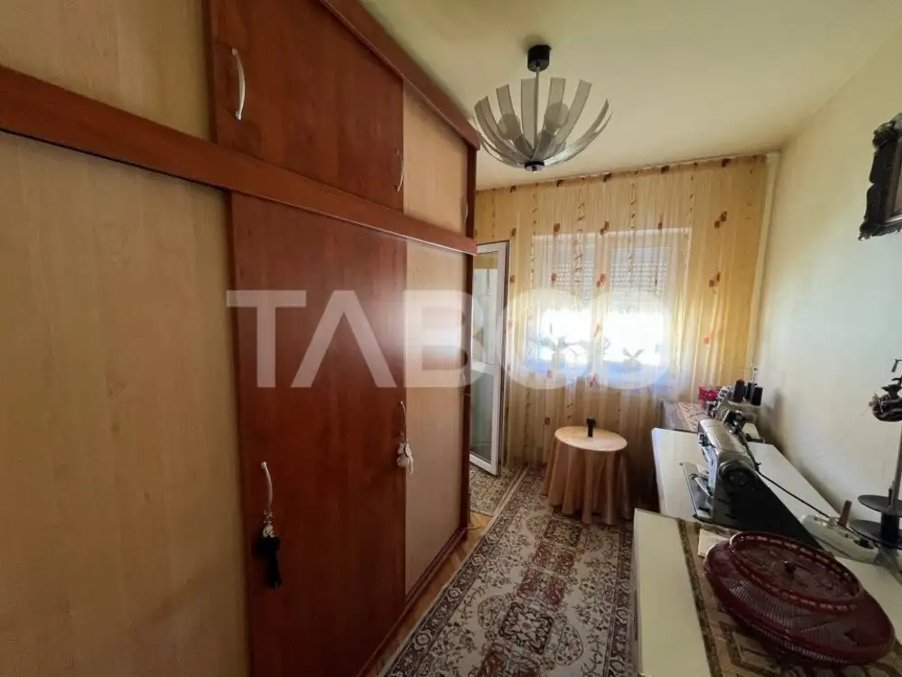 Apartament 3 camere decomandat cu vedere panoramica a orasului Sibiu