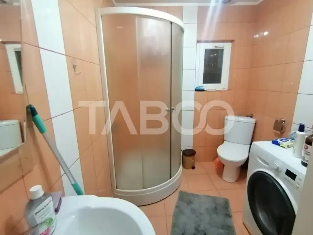 Apartament decomandat cu 4 camere 110 utili 2 bai balcon Tilisca Sibiu