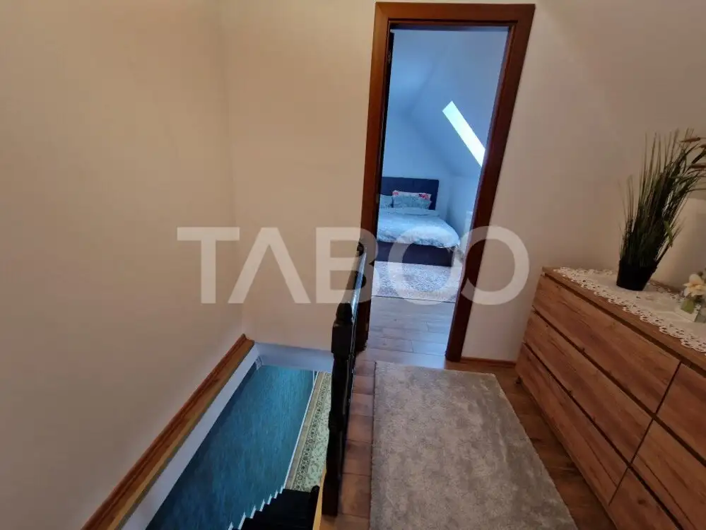 Apartament de vanzare 3 camere 54 mpu zona Mihai Viteazul