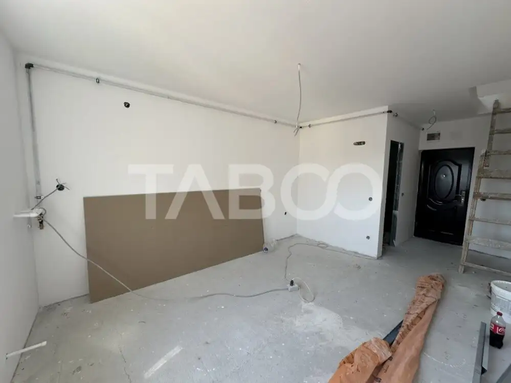 Apartament la cheie 2 camere cu 44 mp utili la mansarda Broscarie