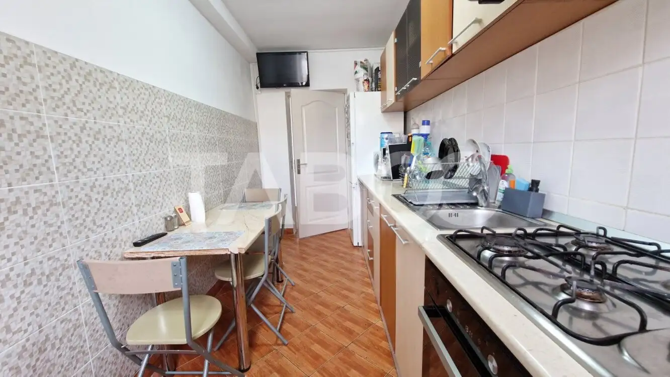 Apartament 2 camere de vanzare etajul 1 in Selimbar langa Mall