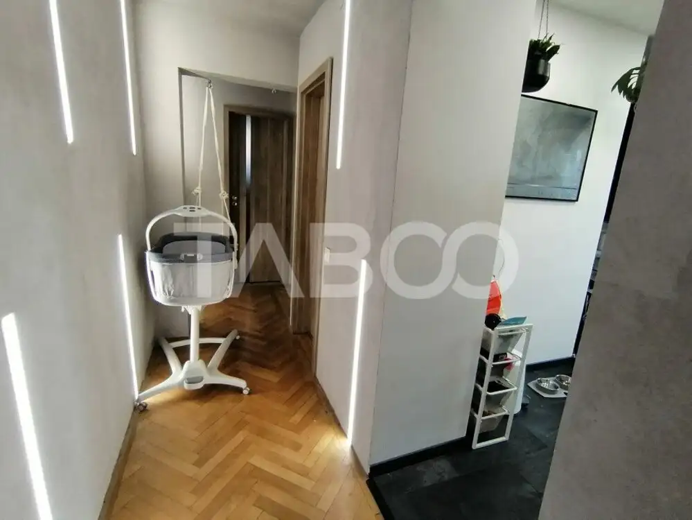 Apartament decomandat 51 mp 2 camere balcon pivnita zona Central Sibiu