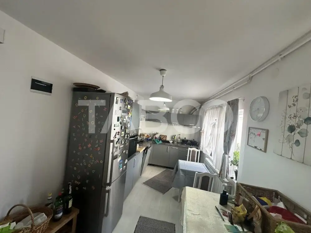 Apartament modern cu 3 camere 94 mp la cheie in zona Piata Cluj