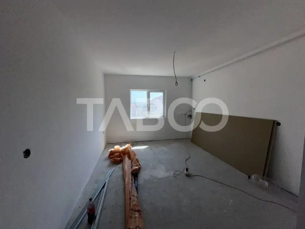 Apartament 2 camere la mansarda 44 mpu predare la cheie Broscarie