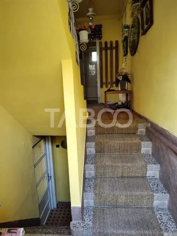 Casa la pret de apartament 4 camere 107 mp utili zona Centrala Sibiu