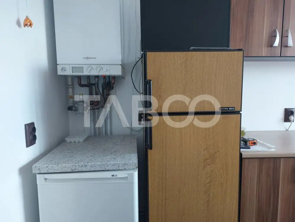 Apartament 3 camere decomandate 45 mpu balcon mobilat utilat Cisnadie