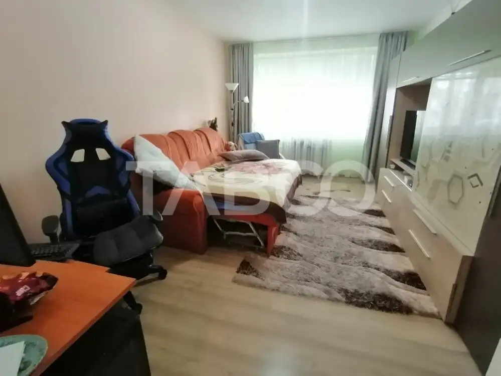 Apartament decomandat de vanzare 47 mpu mobilat renovat Rahovei Sibiu