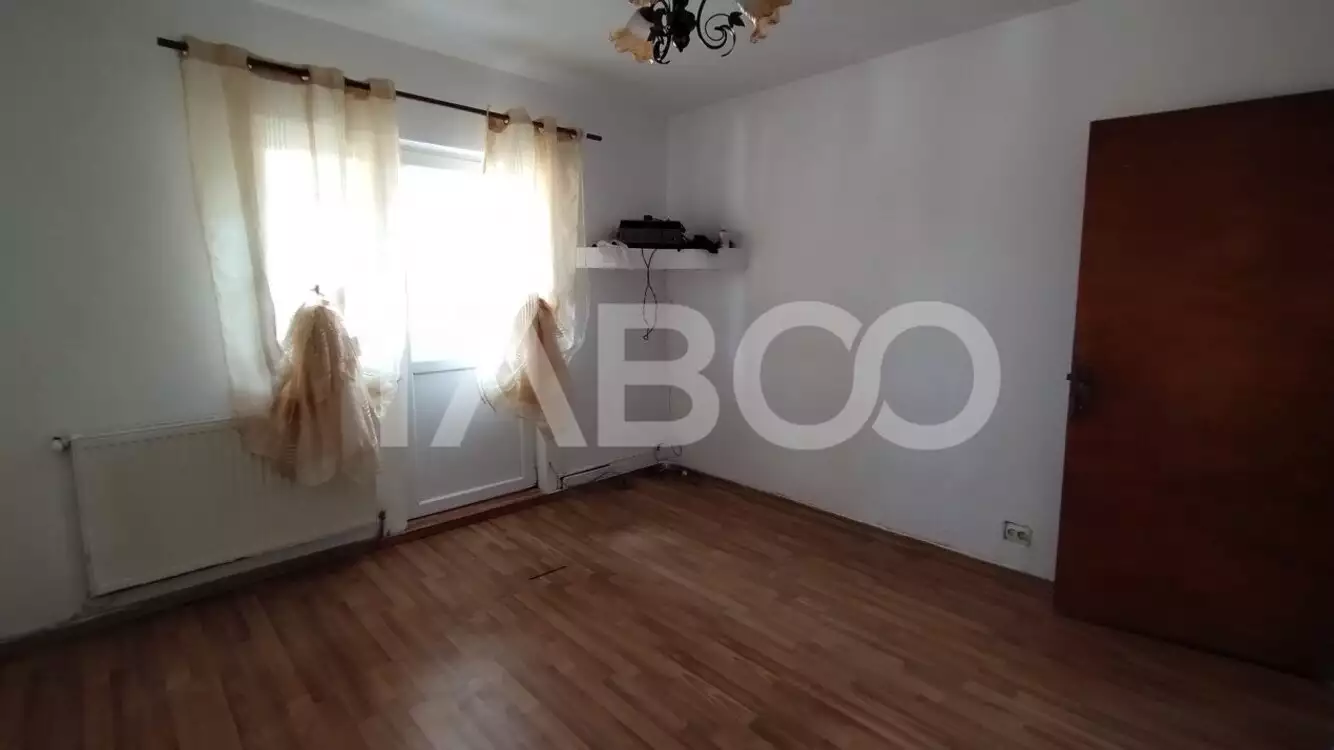 Apartament 2 camere decomandate de vanzare in Fagaras judetul Brasov