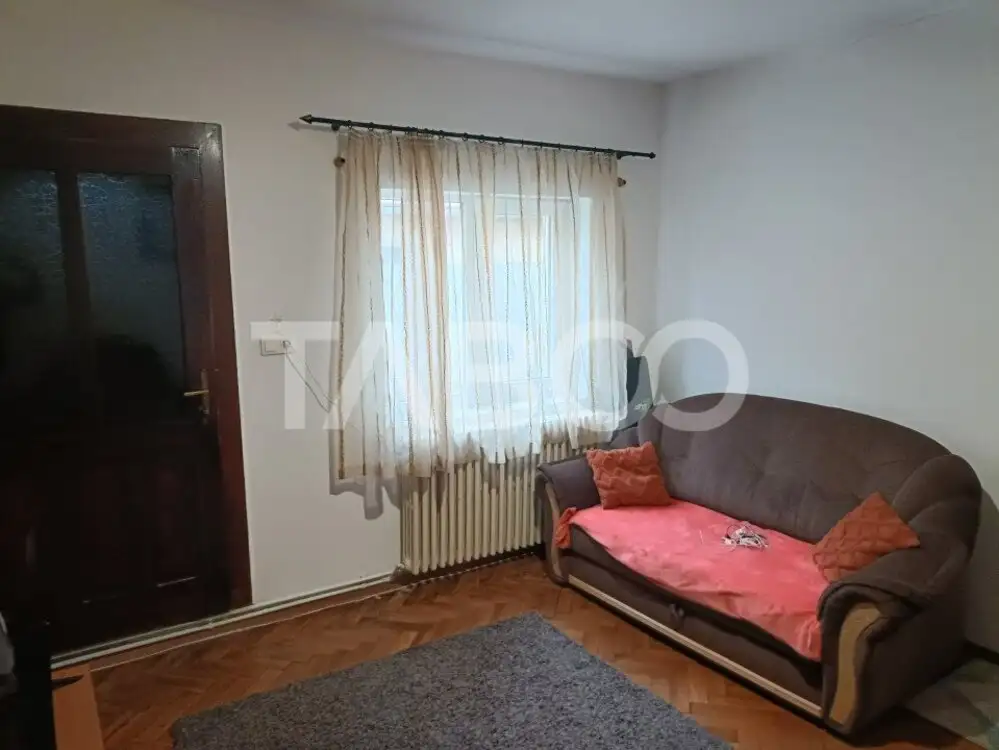 Casa 1 nivel 3 camere 100 mp utili mobilata utilata curte Alba Iulia