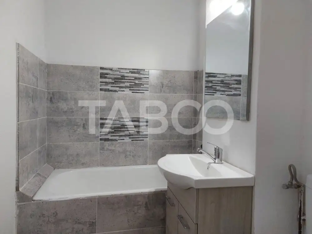 Apartament 3 camere decomandate 85 mp parter 2 balcoane Cisnadie