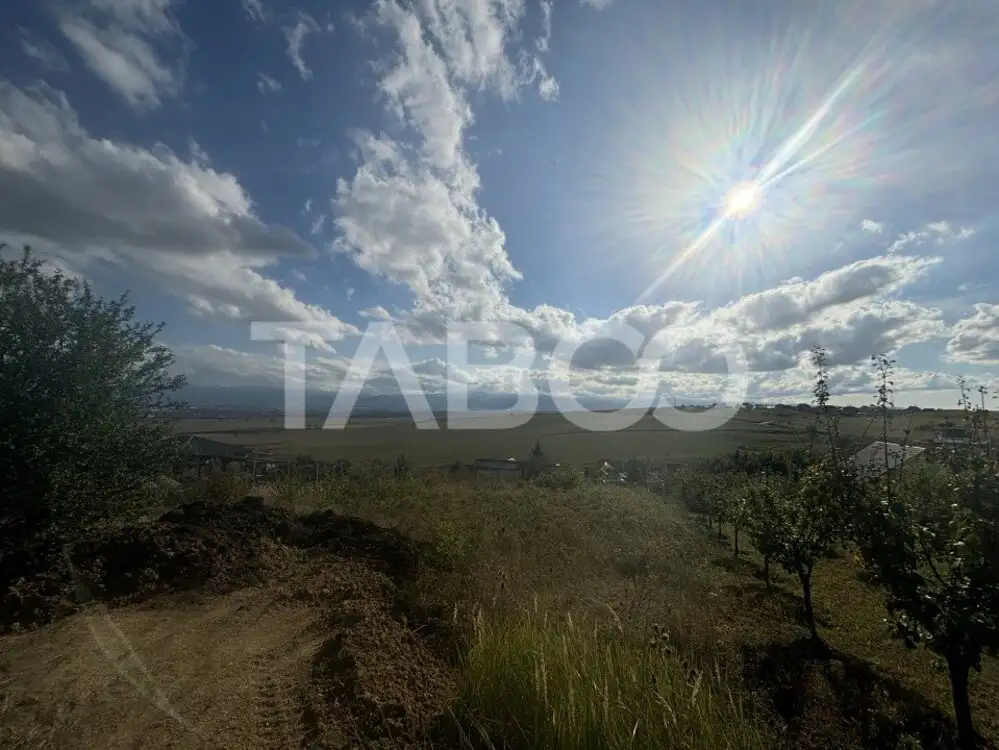 Teren de vanzare intravilan 550 mp Sura Mare cu utilitati in zona