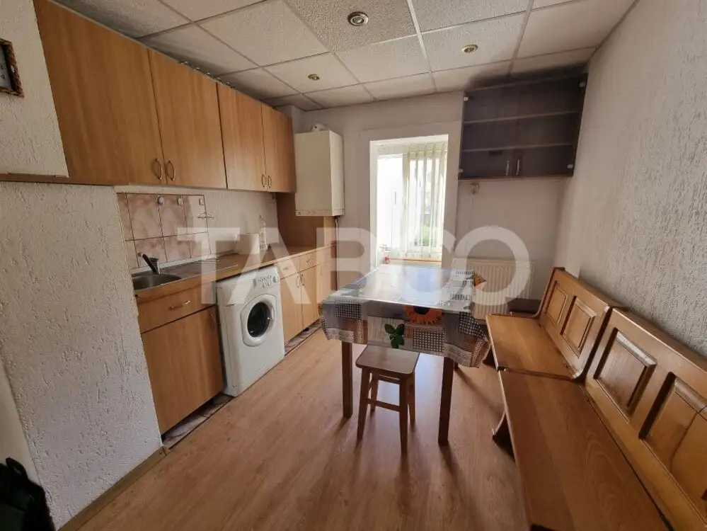 Inchiriere apartament 2 camere mobilat utilat in Valea Aurie