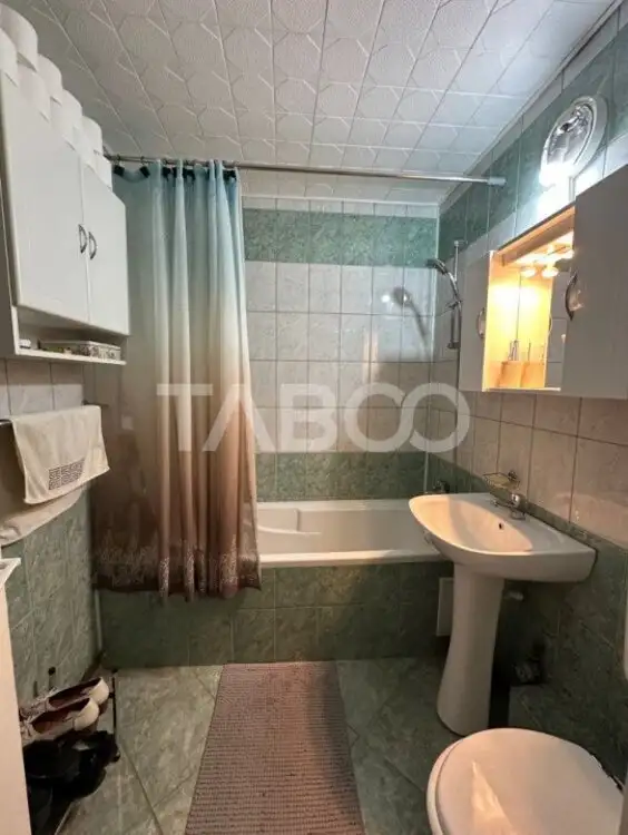 Apartament 3 camere decomandat cu vedere panoramica a orasului Sibiu