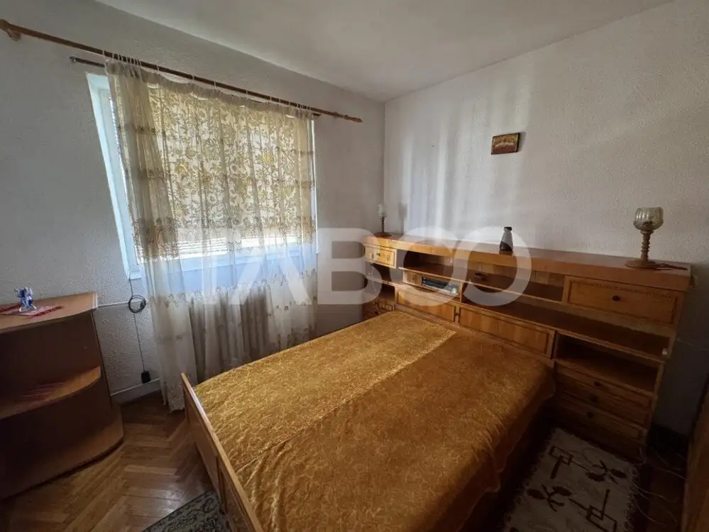 Apartament decomandat cu 3 camere 2 balcoane zona Dumbravii Sibiu