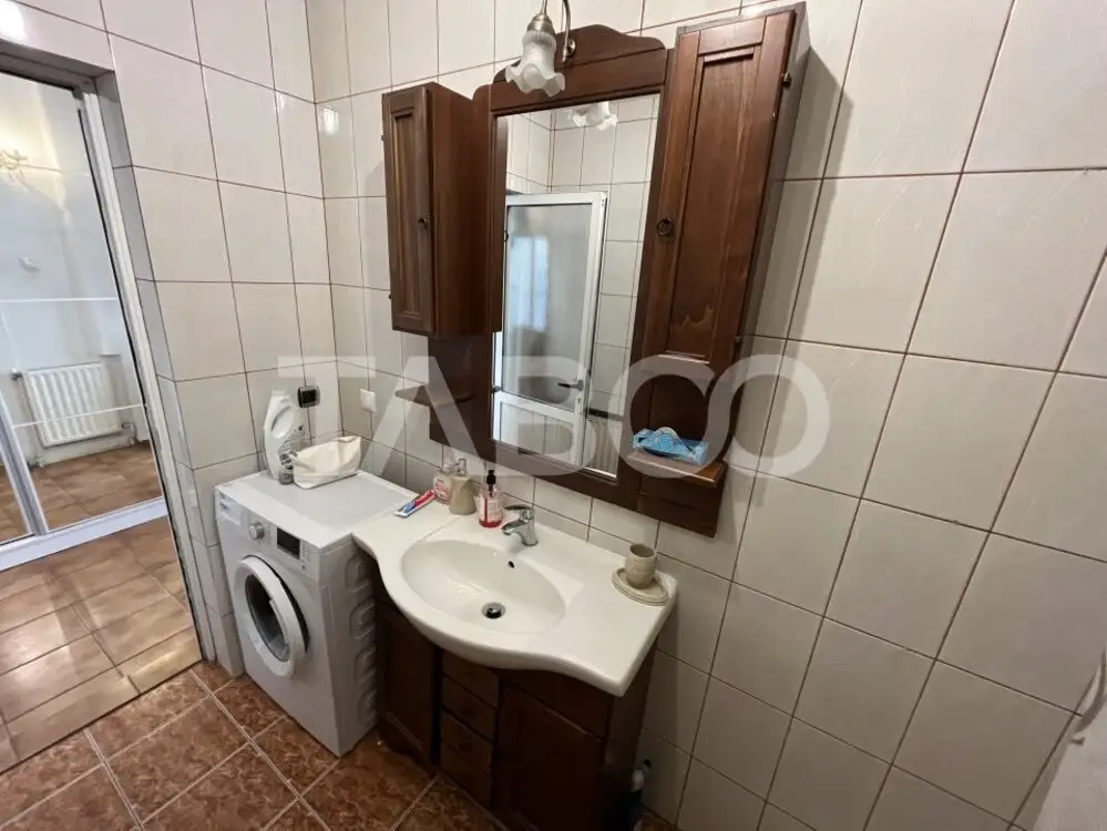 Apartament 3 camere complet mobilat și utilat zona ultra centrala