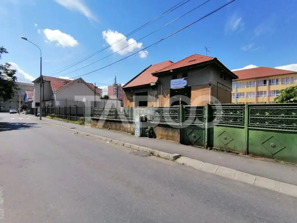 Casa individuala pretabil spatiu teren 378 mp Vasile Aaron Sibiu