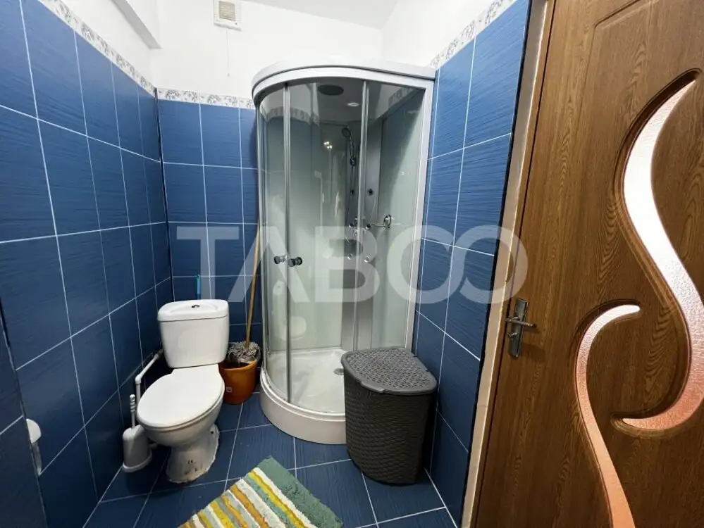 Penthouse 3 camere de vanzare 70 mpu terasa 58 mp zona Doamna Stanca