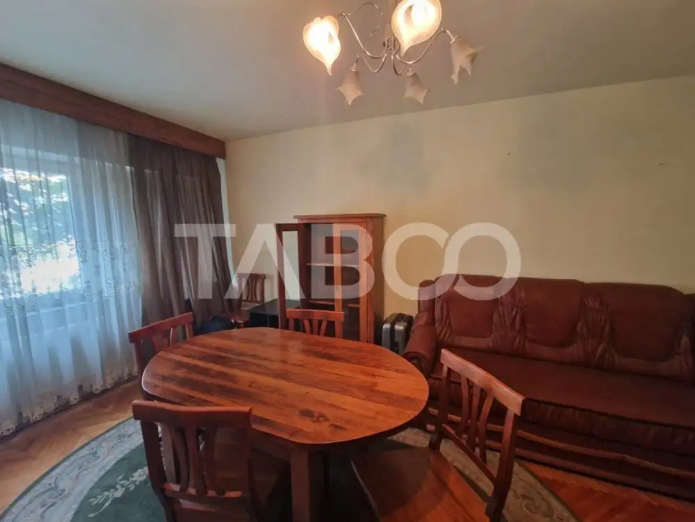 Apartament decomandat 3 camere etaj 1 zona centrala Milea Sibiu