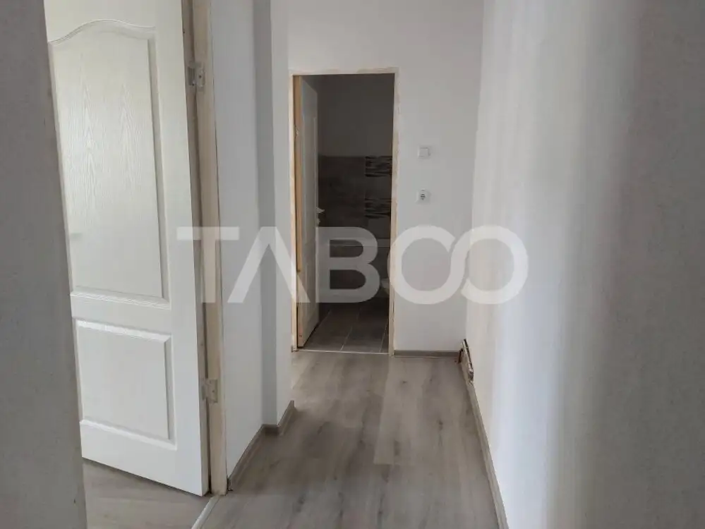 Apartament 3 camere decomandate 85 mp parter 2 balcoane Cisnadie