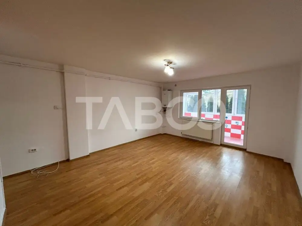 Garsoniera de vanzare 45 mpu balcon inchis zona Tilisca in Sibiu