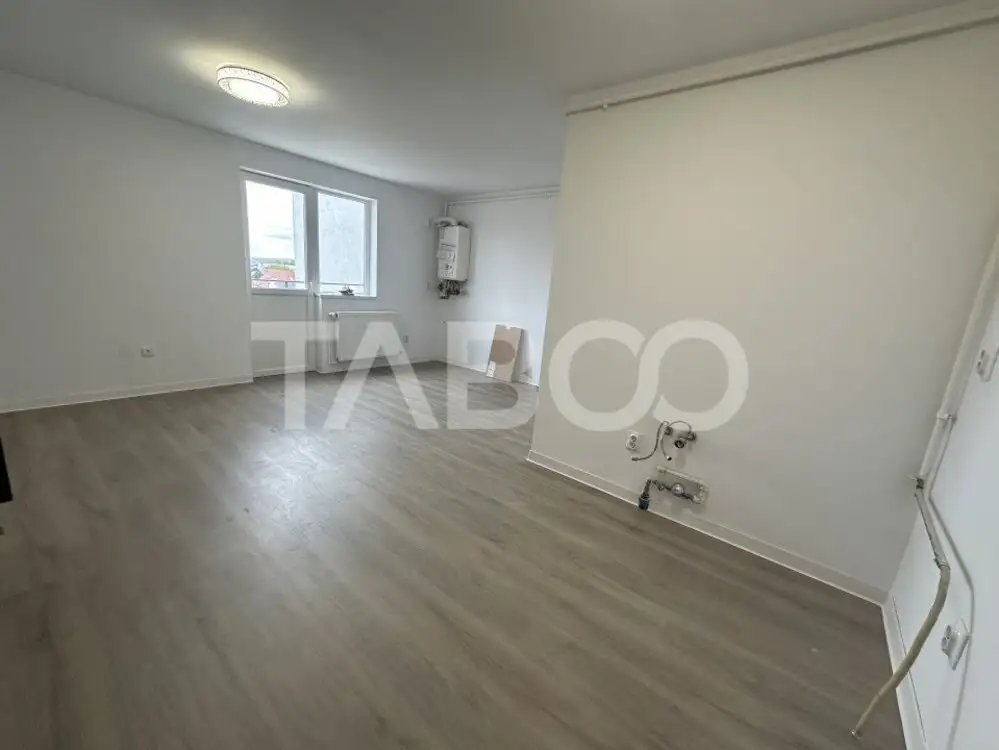 TIC TAC! TIC TAC! Apartament 3 camere 61 mp cu balcon 4 mp Turnisor