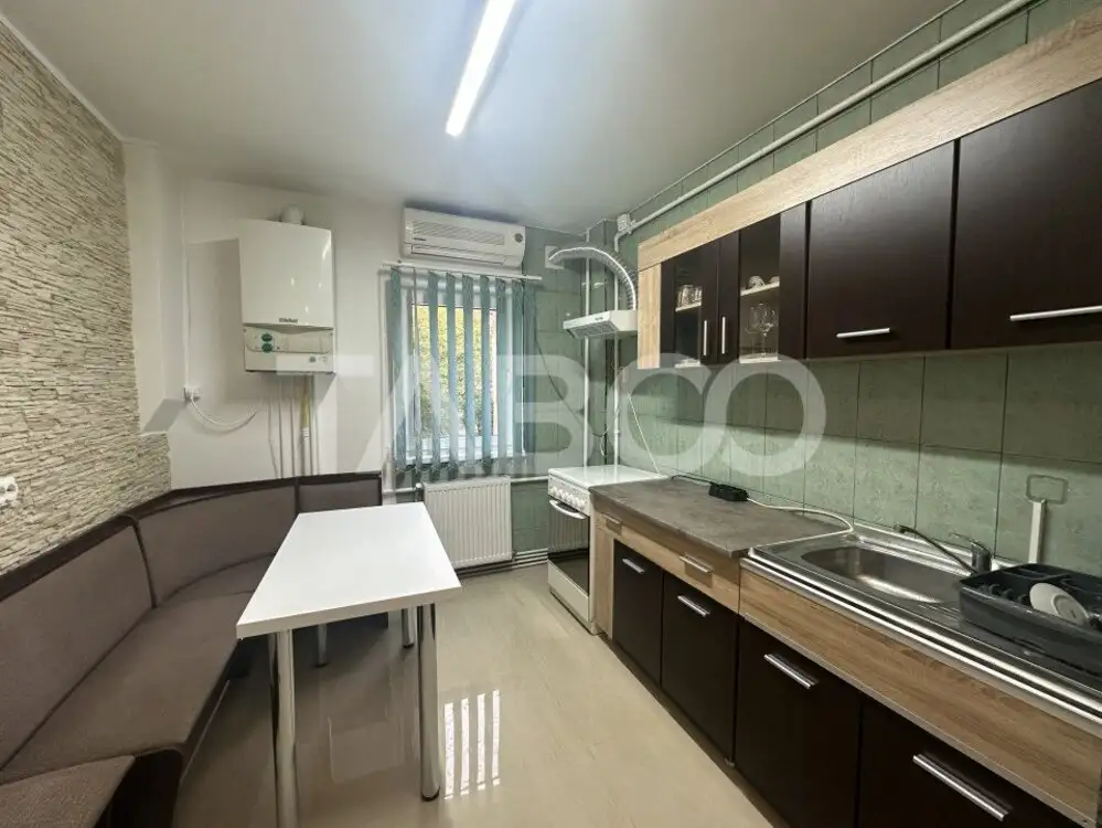 Apartament decomandat renovat 2024 etaj 2 Mihai Viteazu