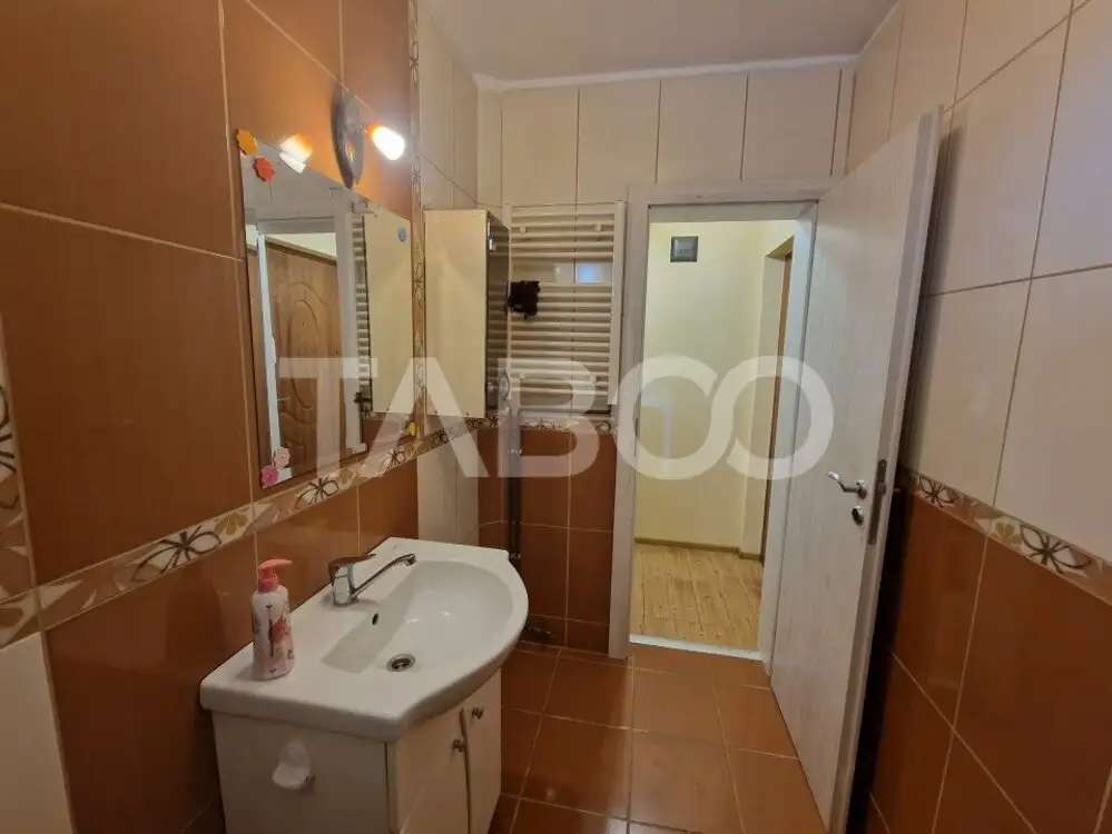 Apartament 2 camere de vanzare mobilat zona Vasile Aaron Sibiu