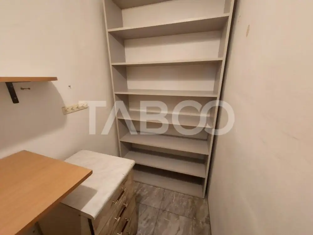 Apartament de vanzare 2 camere decomandate debara camara pivnita Sibiu