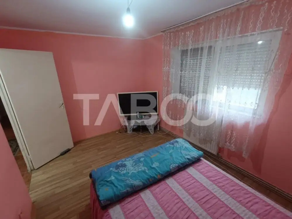 Apartament decomandat 2 camere 49 mp utili balcon Kogalniceanu Sebes