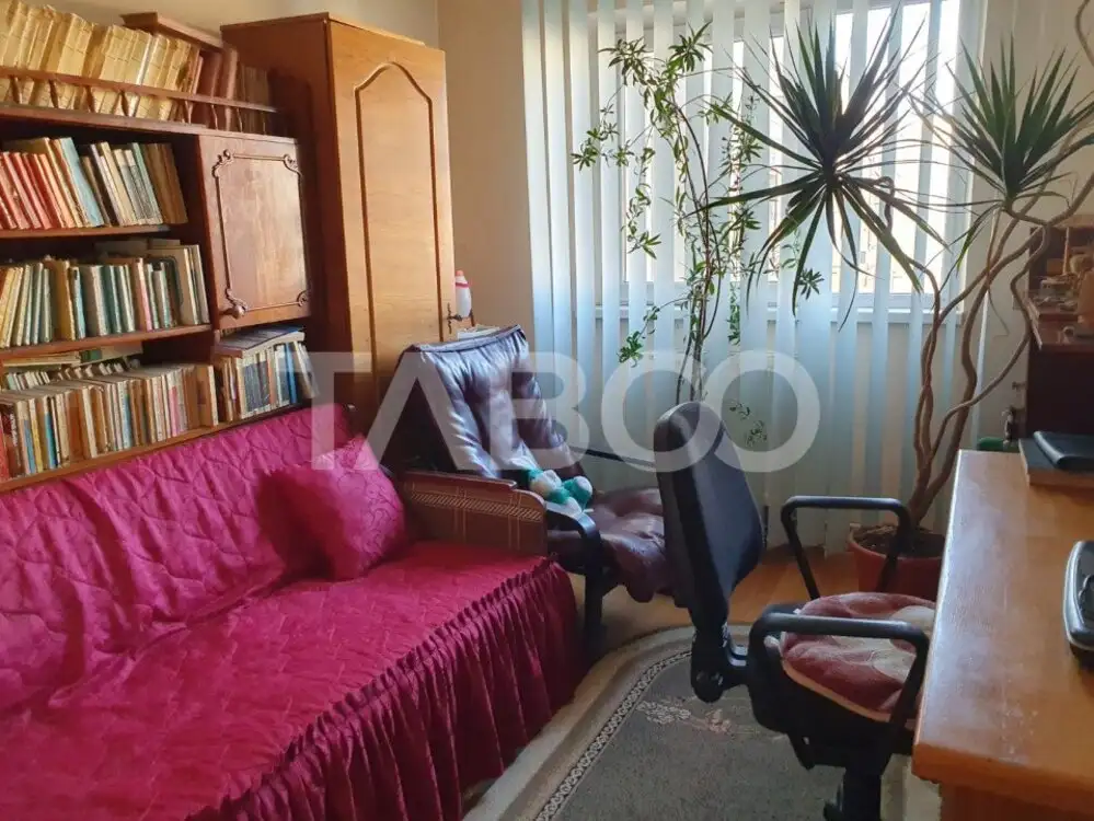 Apartament de vanzare 4 camere 121 mp utili zona Bulevardul Unirii