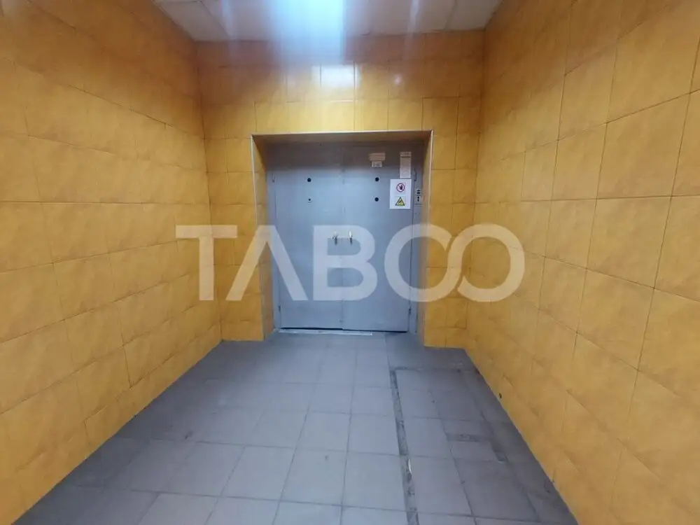 Spatiu comercial de inchiriat 1300 mpu 6 incaperi Sibiu zona centrala