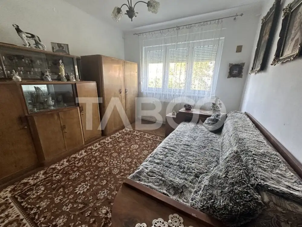 Apartament 3 camere boxa la subsol 67 mp utili etaj 2 in zona Negoiu 