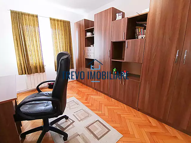 Apartament cu 3 camere decomandat, garaj, zona bd. Nicolae Titulescu