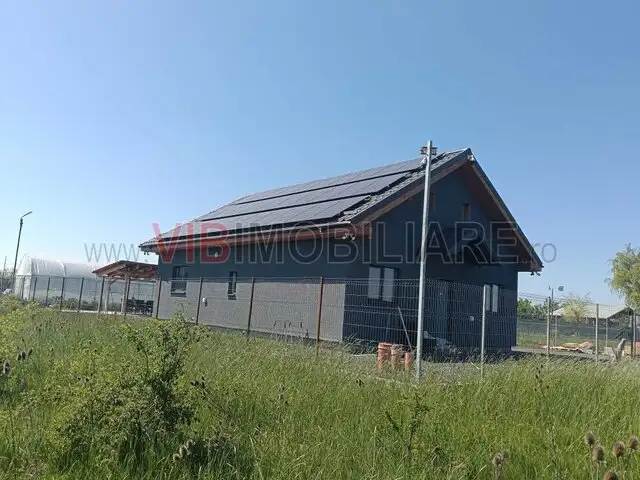 Imagine principală pentru Casă parter + mansardă,100 mp utili 50 mp mansardă,Fotovoltaic 20 kW*