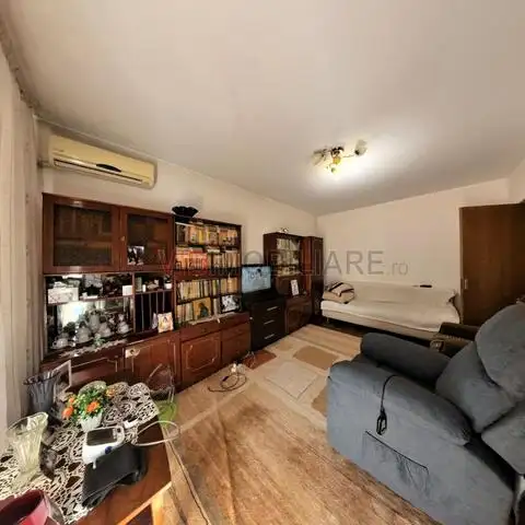 3 Camere - Râul Doamnei - Balcon Spațios