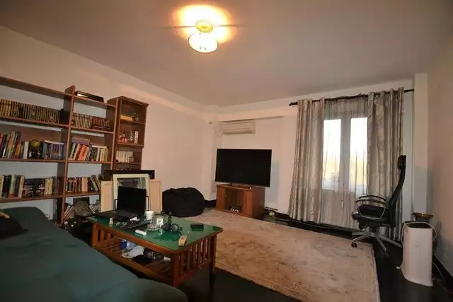Apartament 2 camere Unirii - Sfanta Vineri - imobil 1991