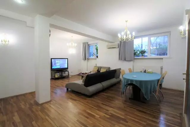 Vanzare apartament spatios 4 camere in vila zona Televiziune 