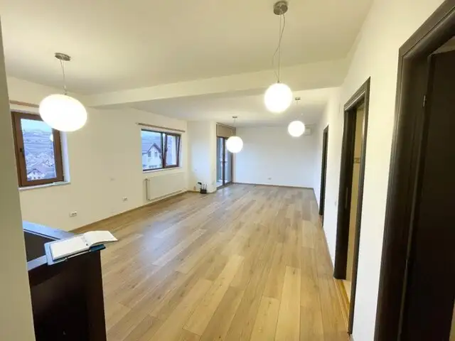 Apartament cu 3 camere | Bloc nou | Finisat | Parcare | Zona Campului